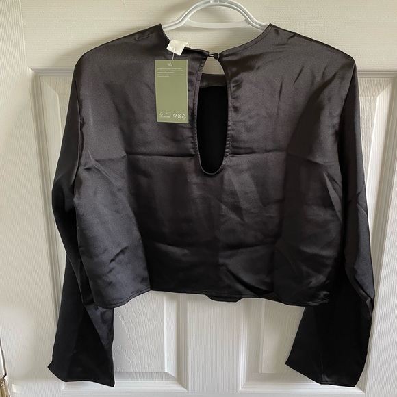 Cropped blouse - Picture 2 of 3